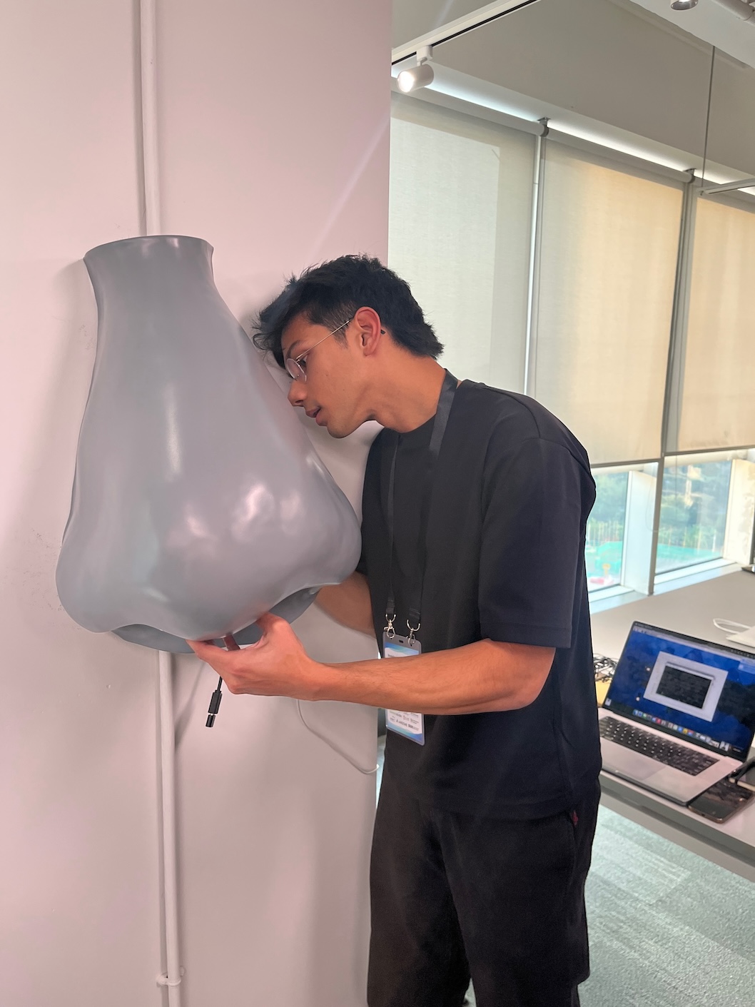 Adnan and his nose, for an installation at SUSTech in the first week